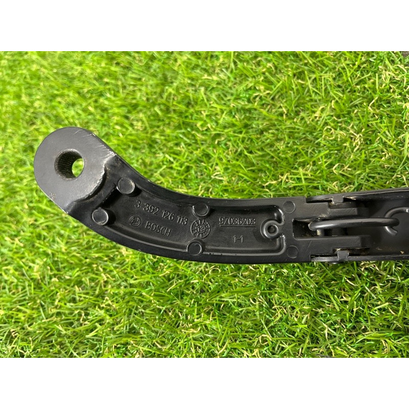 Поводок дворника (кузов и элементы) AUDI A3 8V 2015 1.8 8V1955408B1P9