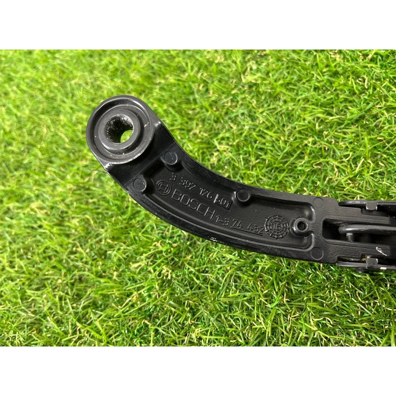 Поводок дворника (кузов и элементы) AUDI A3 8V 2018 2.0 CZRA 8V1955408E1P9