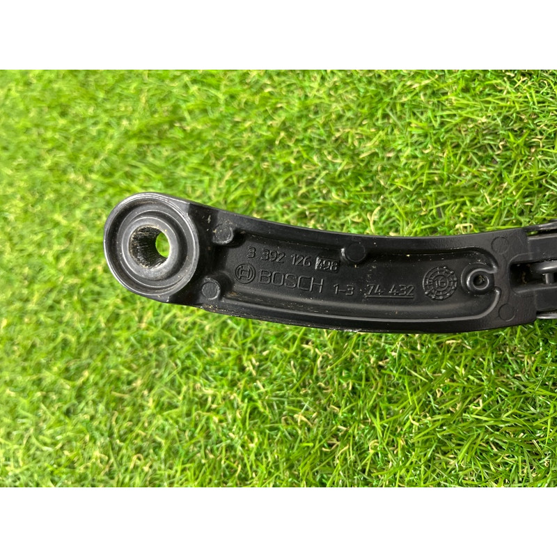 Поводок дворника (кузов и элементы) AUDI A3 8V 2018 2.0 CZRA 8V1955407E1P9