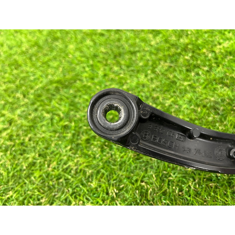 Поводок дворника (кузов и элементы) AUDI A3 8V 2018 2.0 CZRA 8V1955407E1P9