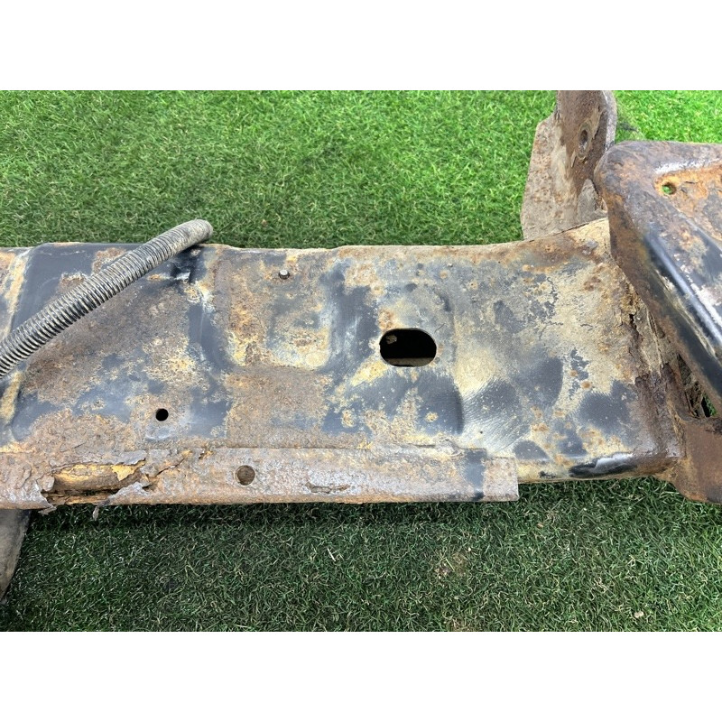 Усилитель бампера (наружные элементы кузова) Volkswagen Amarok 2H 2012 2.0 2H5807305S