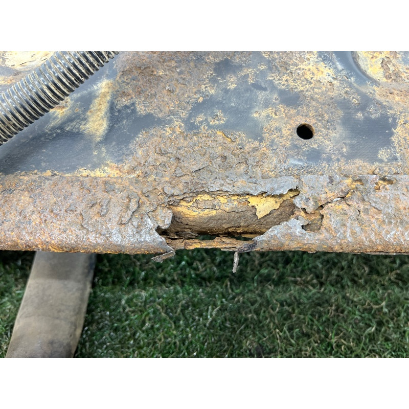 Усилитель бампера (наружные элементы кузова) Volkswagen Amarok 2H 2012 2.0 2H5807305S