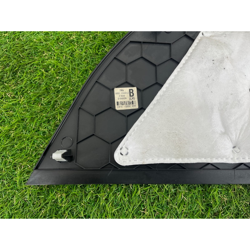 Накладка центральной консоли (салон) Hyundai Santa Fe TM 2019 2.4GDI 84614S2000NNB