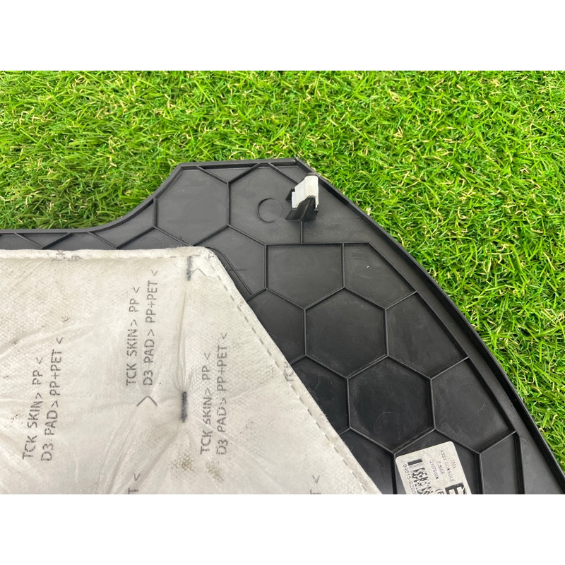 Накладка центральной консоли (салон) Hyundai Santa Fe TM 2019 2.4GDI 84615S2000NNB