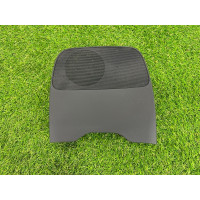 Крышка динамика в торпедо