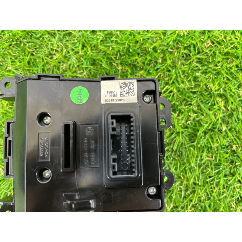 Блок кнопок (электрика / кнопки) Hyundai Santa Fe TM 2019 2.4GDI 93310S2020VCS