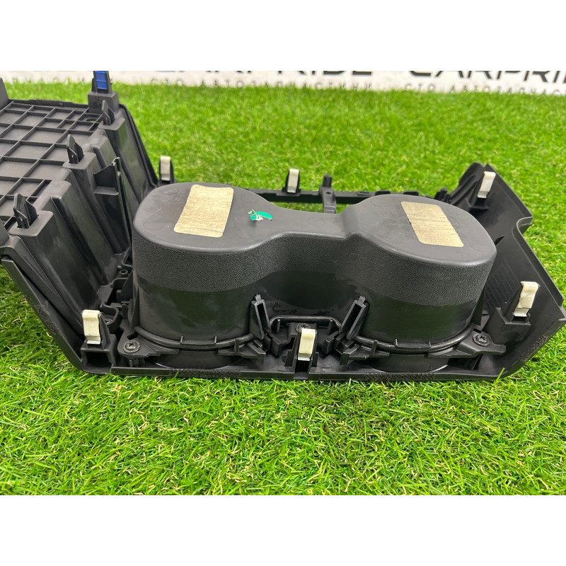 Накладка центральной консоли (салон) Hyundai Santa Fe TM 2019 2.4GDI 84650S2000UMB