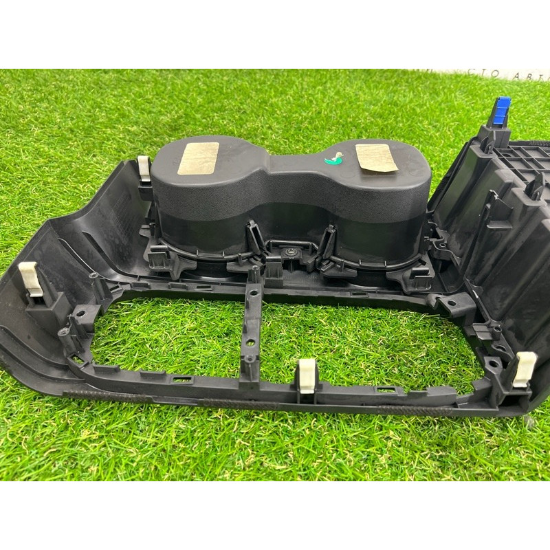 Накладка центральной консоли (салон) Hyundai Santa Fe TM 2019 2.4GDI 84650S2000UMB