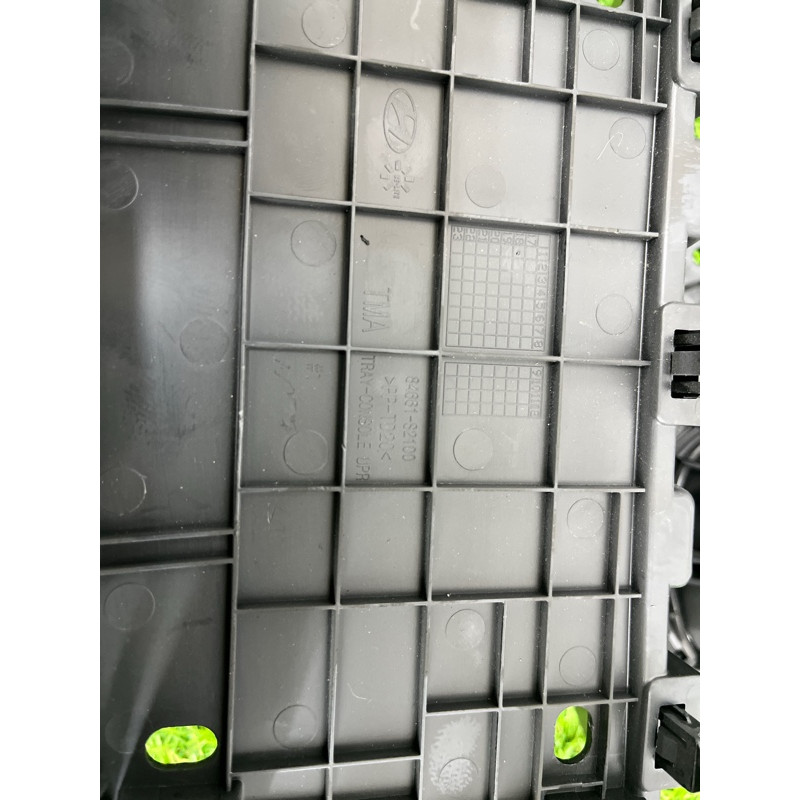 Накладка центральной консоли (салон) Hyundai Santa Fe TM 2019 2.4GDI 84650S2000UMB