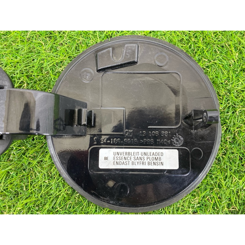 Лючок топливного бака (кузов и элементы) Opel SIGNUM 1 2006 2.2 YH 13106381