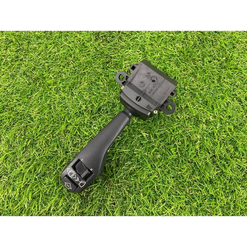 Перемикач двірників (електрика) BMW X5 E53 2003 M62B44 8375408