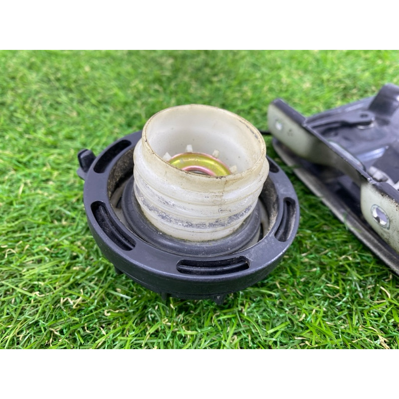 Лючок топливного бака (кузов и элементы) KIA Sorento BL 2005 2.5 CRDI