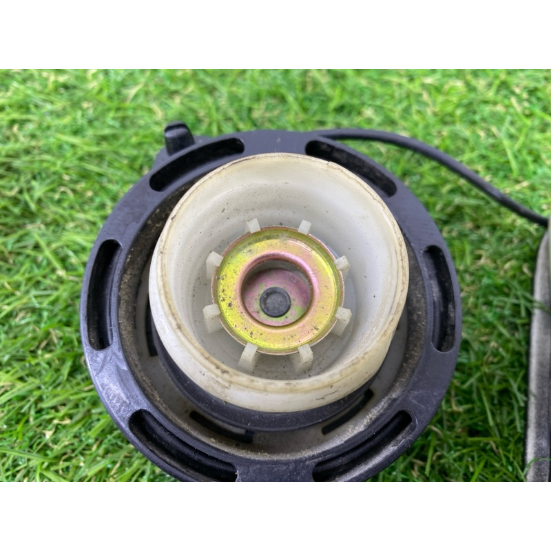 Лючок топливного бака (кузов и элементы) KIA Sorento BL 2005 2.5 CRDI