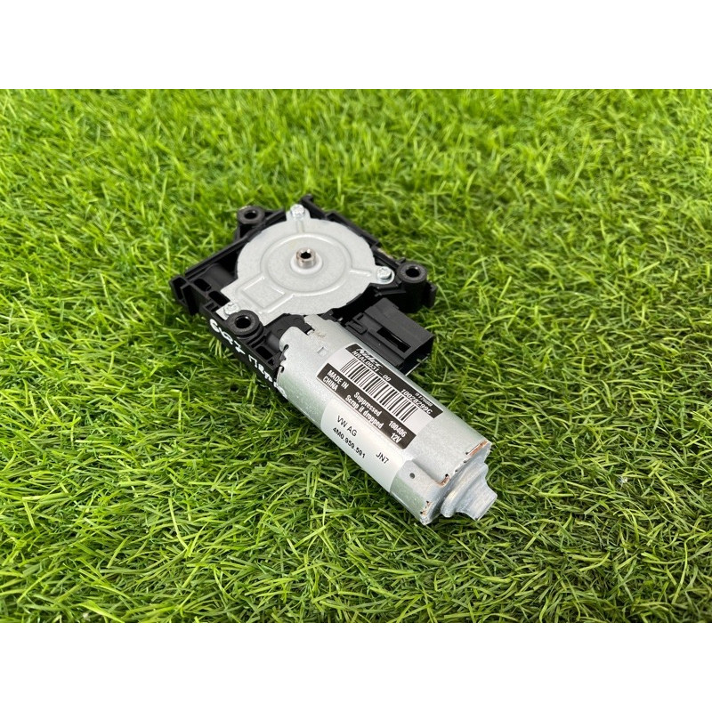 Мотор люка (электрика) AUDI Q7 4M 2018 3.0 TFSi 4M0959591