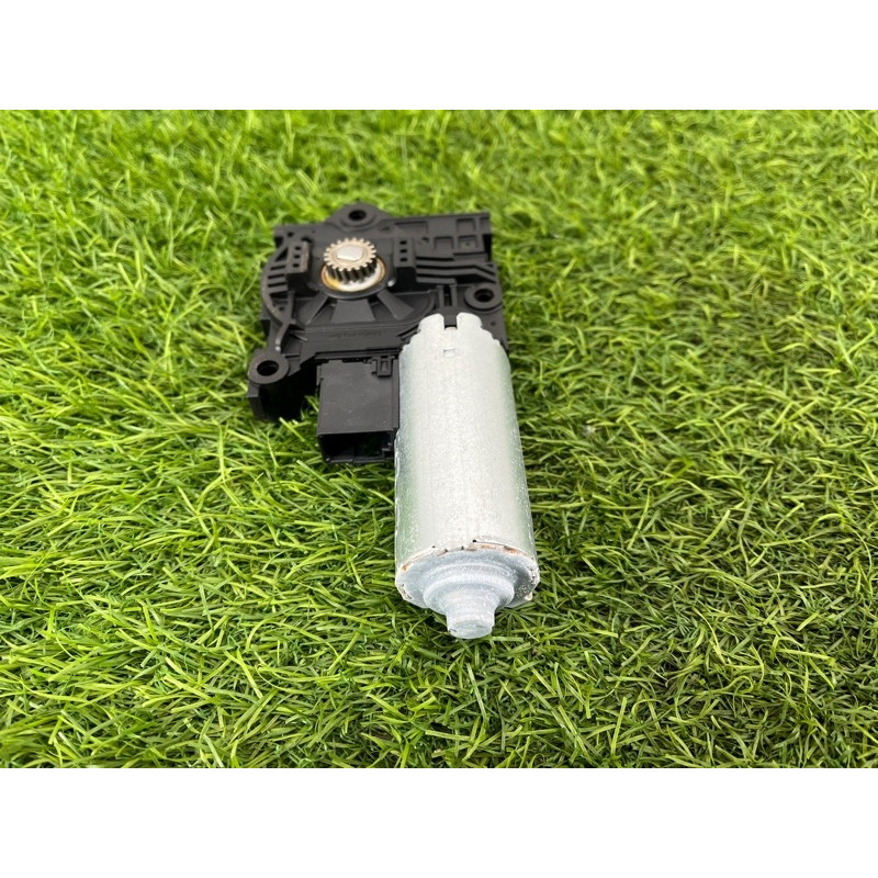 Мотор люка (электрика) AUDI Q7 4M 2018 3.0 TFSi 4M0959591