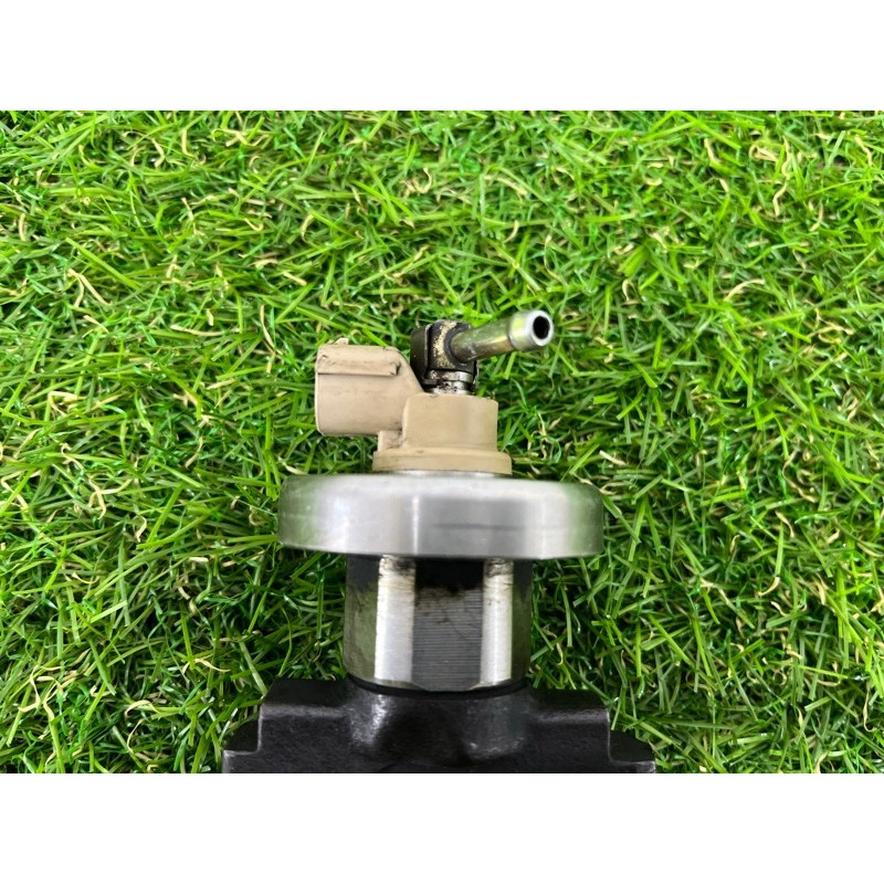 Форсунка топливная (топливная система) Mazda 6 GG 2002 2.0 RF5 13H50A