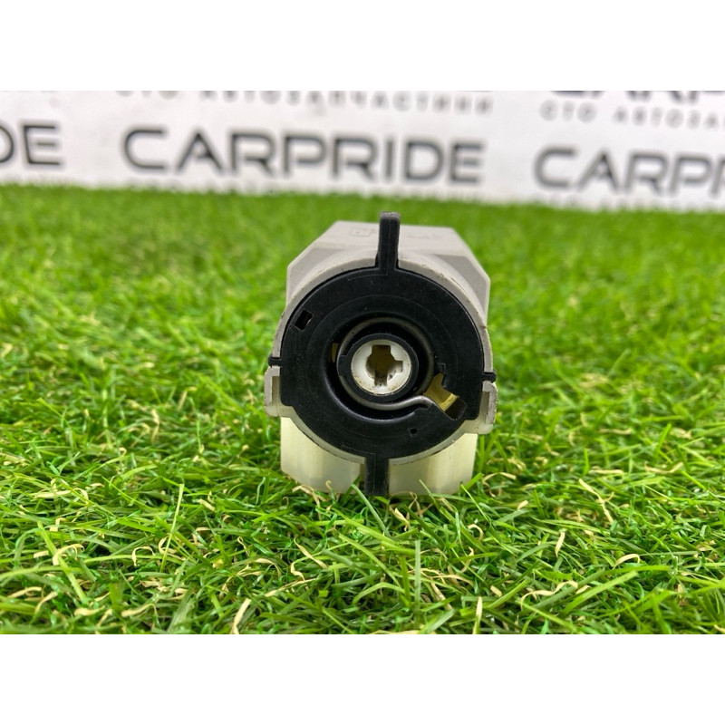 Контактная группа (электрика) BMW 5-series E39 61328373061