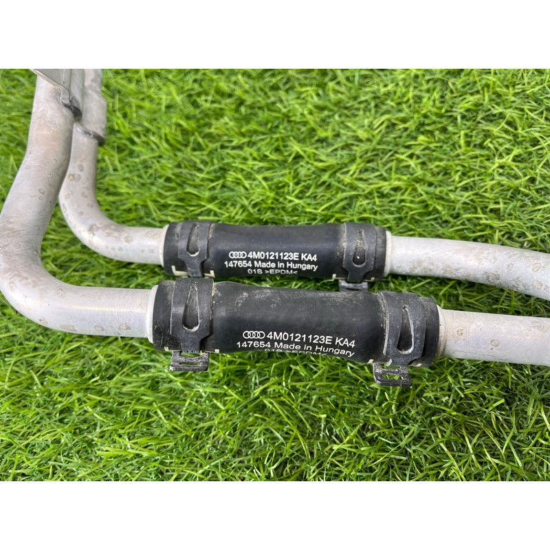 Трубка системы охлаждения (система охлаждения) AUDI Q7 4M 2018 3.0 TFSi 4M0121085R