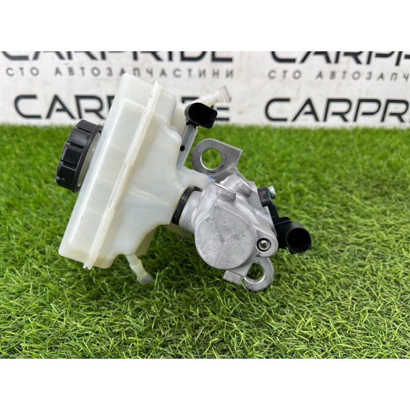 Главный тормозной цилиндр (тормозная система) AUDI Q7 4M 2018 3.0 TFSi 4M0611021A