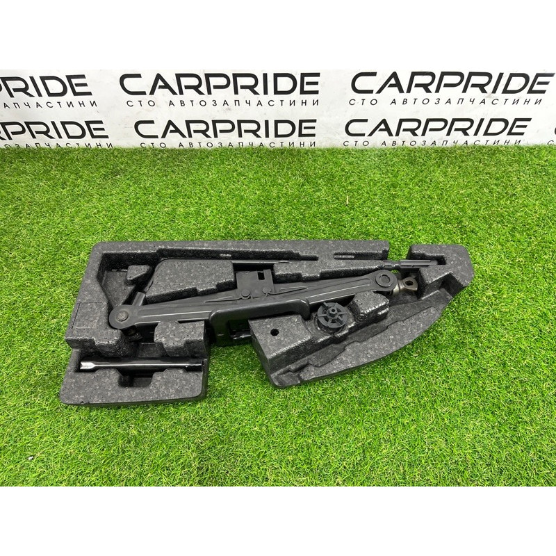 Комплект інструменту (аксессуары) Hyundai Santa Fe TM 2019 2.0 GDi Turbo 09149S2000