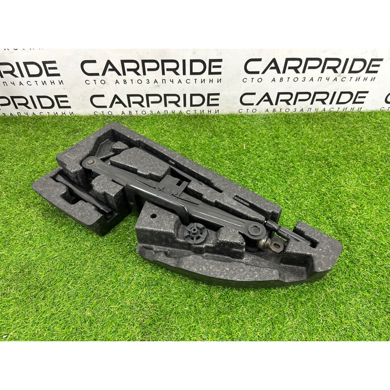 Комплект інструменту (аксессуары) Hyundai Santa Fe TM 2019 2.0 GDi Turbo 09149S2000