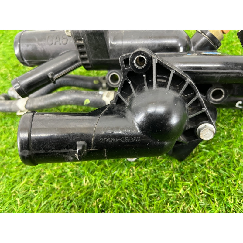 Корпус термостата (система охлаждения) Hyundai Santa Fe TM 2019 2.4GDI 256002GGA5