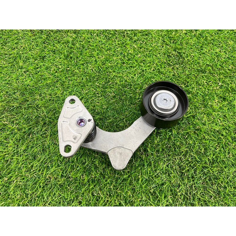 Ролик натяжной (двигатель и элементы) Hyundai Ioniq AE 2021 1.6 Hybrid 2528103HA0