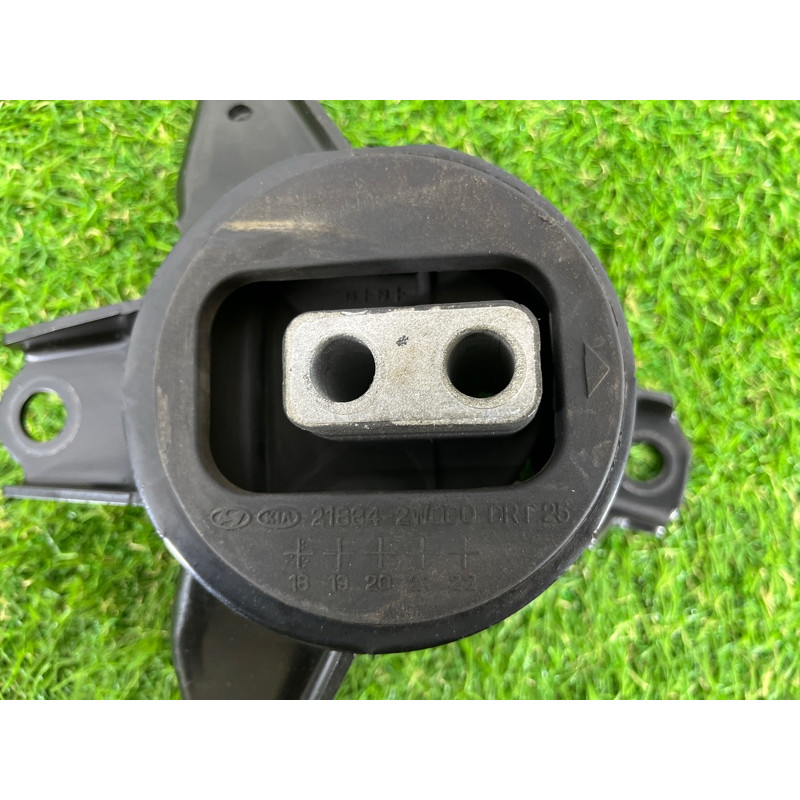 Подушка двигателя (двигатель и элементы) Hyundai Santa Fe TM 2019 2.4GDI 21830S1100