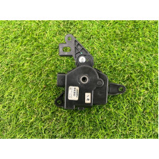 Привод заслонки отопителя