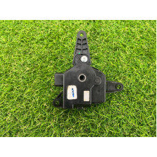 Привод заслонки отопителя