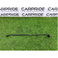 Упор капота