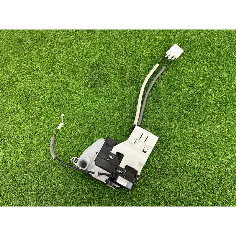 Замок двери (кузов и элементы) Hyundai Ioniq AE 2019 Electro 81320G2010