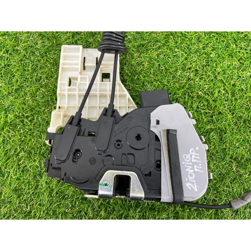 Замок двери (кузов и элементы) Hyundai Ioniq AE 2019 Electro 81320G2010