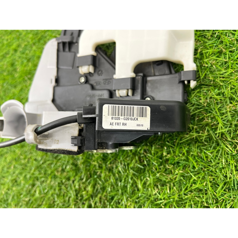 Замок двери (кузов и элементы) Hyundai Ioniq AE 2019 Electro 81320G2010