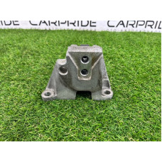 Кронштейн подушки двигателя