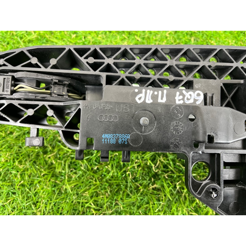 Ручка двери внешняя (кузов и элементы) AUDI Q7 4M 2018 3.0 TFSi 4H0837206GRU