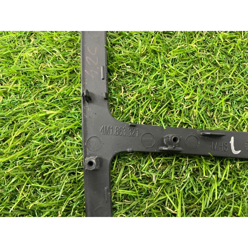 Декоративная накладка центральной консоли (салон) AUDI Q7 4M 2018 3.0 TFSi 4M1863321PRQ8