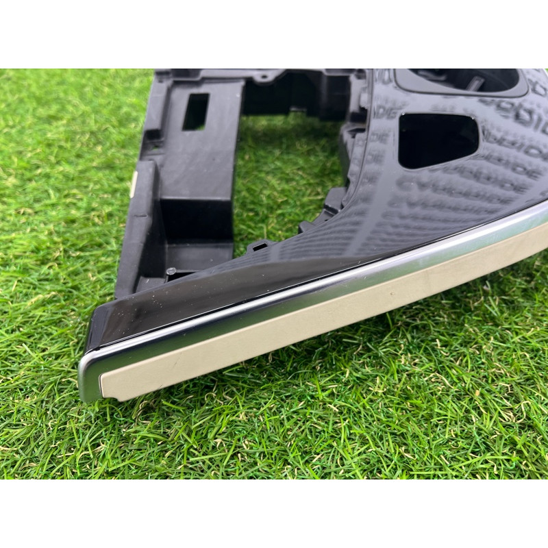 Декоративная накладка центральной консоли (салон) AUDI Q7 4M 2018 3.0 TFSi 4M1864241AHPKW