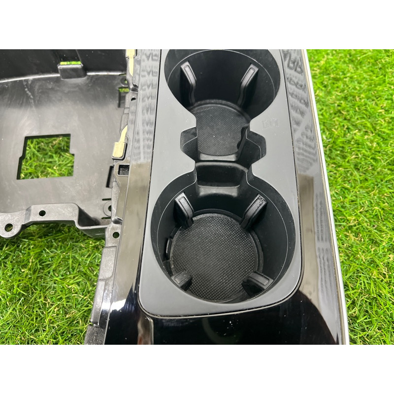 Декоративная накладка центральной консоли (салон) AUDI Q7 4M 2018 3.0 TFSi 4M1864241AHPKW