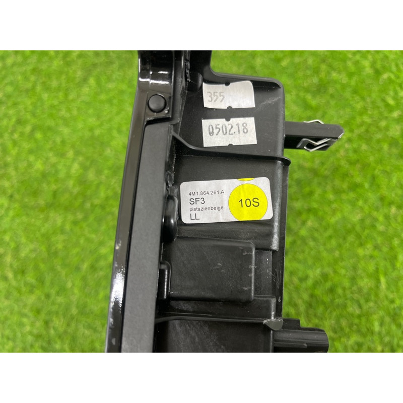 Декоративная накладка центральной консоли (салон) AUDI Q7 4M 2018 3.0 TFSi 4M1864241AHPKW