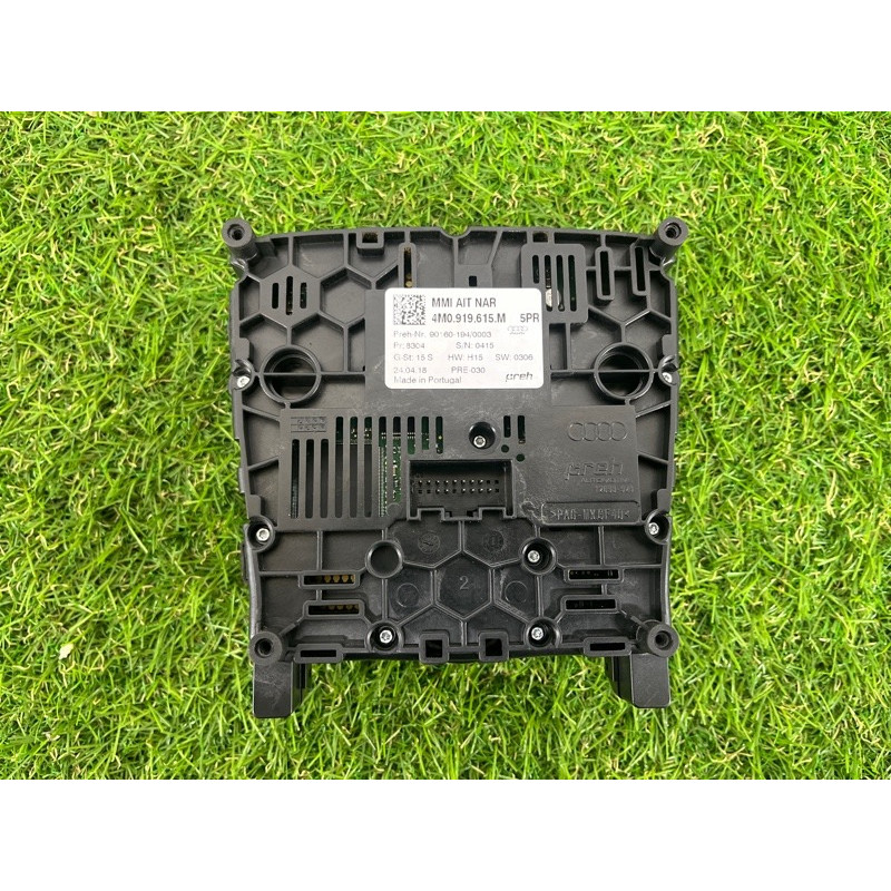 Блок кнопок мультимедиа (электрика / блок управления) AUDI Q7 4M 2018 3.0 TFSi 4M0919615M