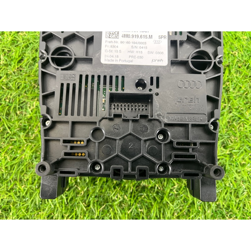 Блок кнопок мультимедиа (электрика / блок управления) AUDI Q7 4M 2018 3.0 TFSi 4M0919615M