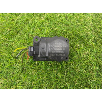 Привод заслонки отопителя