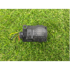 Привод заслонки отопителя