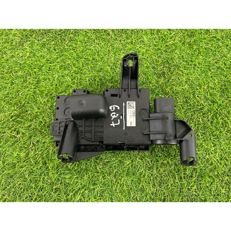 Распределитель B+, многоф. (электрика) AUDI Q7 4M 2018 3.0 TFSi 4M0941823A