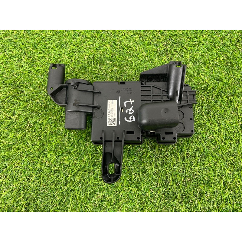 Распределитель B+, многоф. (электрика) AUDI Q7 4M 2018 3.0 TFSi 4M0941823A