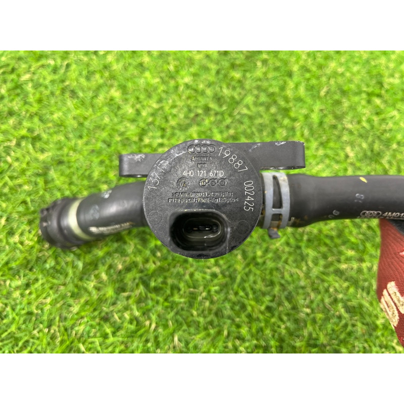 Трубка системы охлаждения (система охлаждения) AUDI Q7 4M 2018 3.0 TFSi 4M0121481D