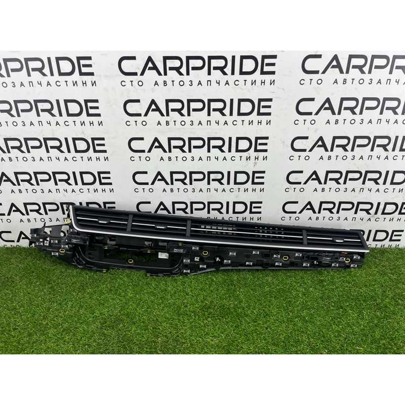 Центральный дефлектор салона (салон) AUDI Q7 4M 2018 3.0 TFSi 4M1820902AS6PS