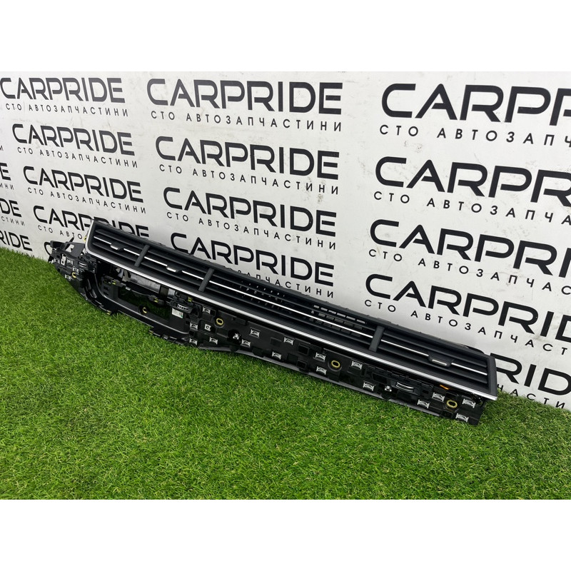 Центральный дефлектор салона (салон) AUDI Q7 4M 2018 3.0 TFSi 4M1820902AS6PS