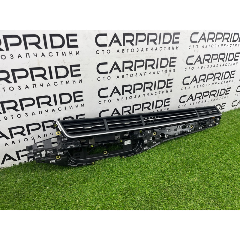 Центральный дефлектор салона (салон) AUDI Q7 4M 2018 3.0 TFSi 4M1820902AS6PS